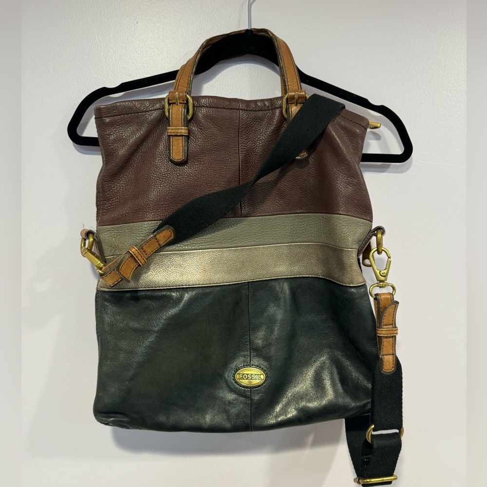 ✔️Fossil Explorer, Large Foldover, Black, Silver and Burgundy